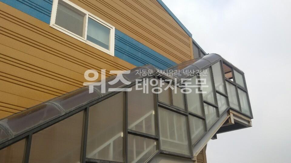 2000769928_CijmDYVt_df33ceee86c4c05ff456a7985f61acf42265bdd3.jpg 이미지크게보기