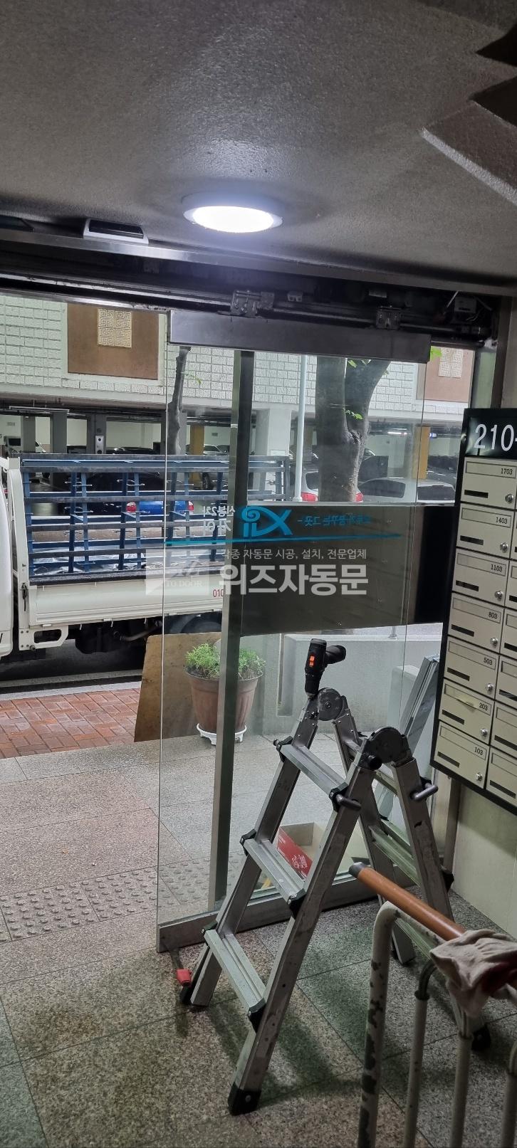 235149625_CJLhzM2x_083624f3d79121b2f26cdebadb268909b7918d71.jpg 이미지크게보기