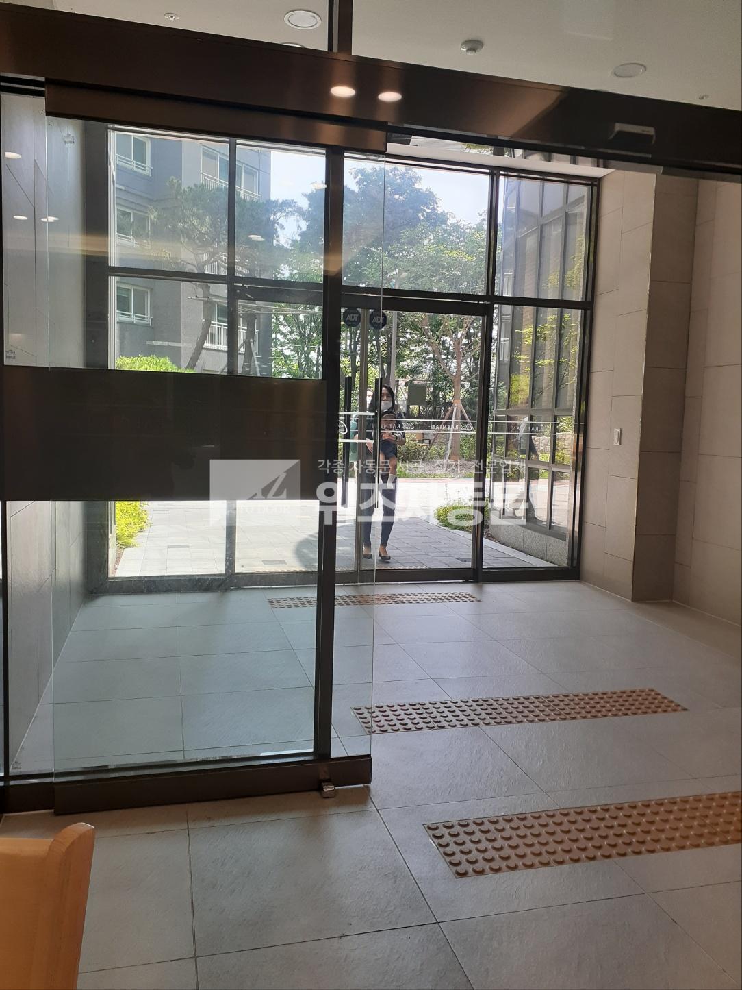 235149625_KWmolnFc_2b8d3b47074d2c07cea4f0b52e5b8eb44008c5bf.jpg 이미지크게보기