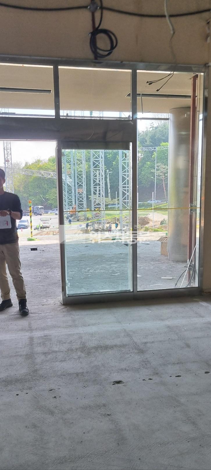 235149625_PY6wdFJz_23f675ce86b964d3673271fd6378af1090d6b50d.jpg 이미지크게보기