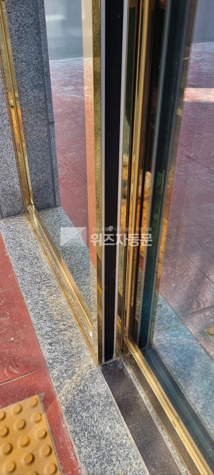 235149625_XzhuYPla_427dc4d7b29e27f1a12f6c799666a23492eed50b.jpg 이미지크게보기