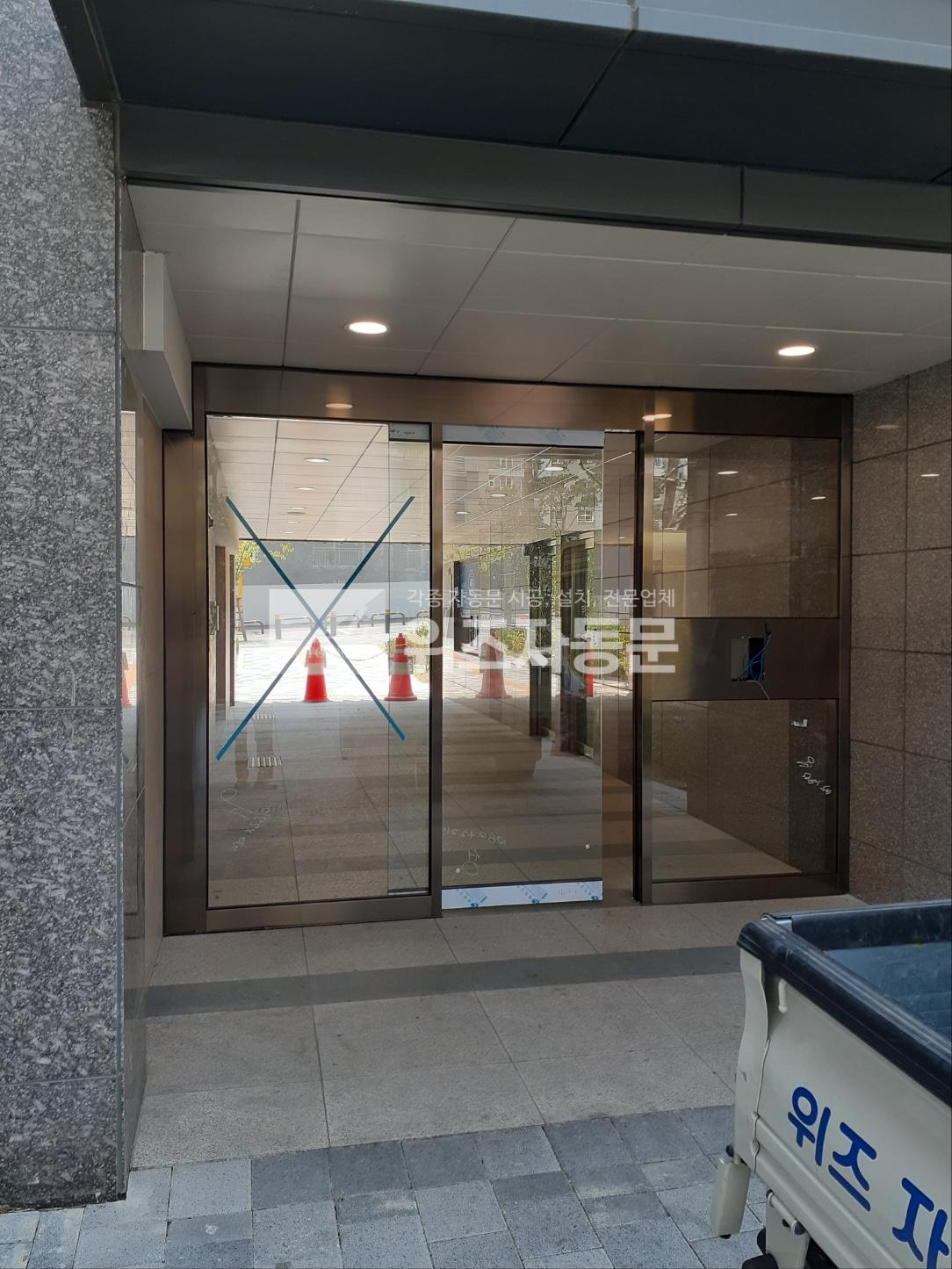 235149625_gh1UA04v_ff5b04b10e1ee40d4f3f43ad716a882252e78a26.jpg 이미지크게보기