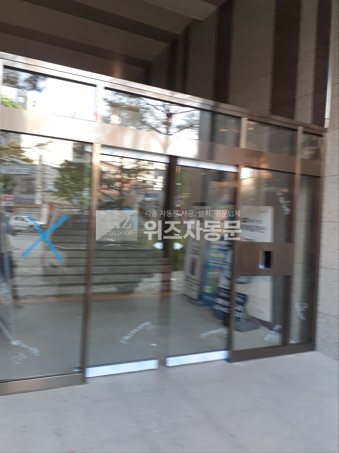 235149625_hb6jpcuW_4add2ba3af10dc1a6beb9d8058bcca1cc3bcf005.jpg 이미지크게보기