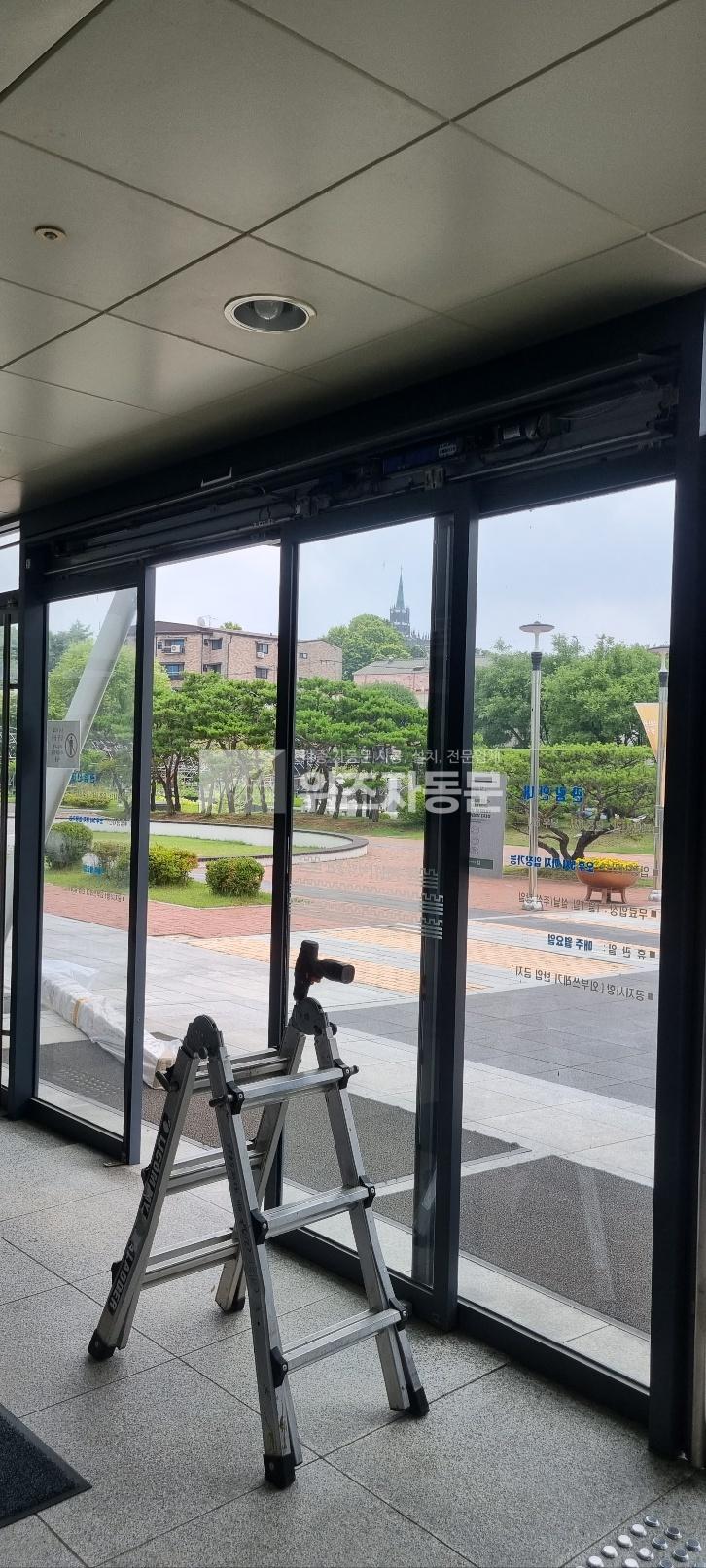 235149625_jix1BUn5_17d68808debaa22d87b2f2d5a7125c3de4424e70.jpg 이미지크게보기