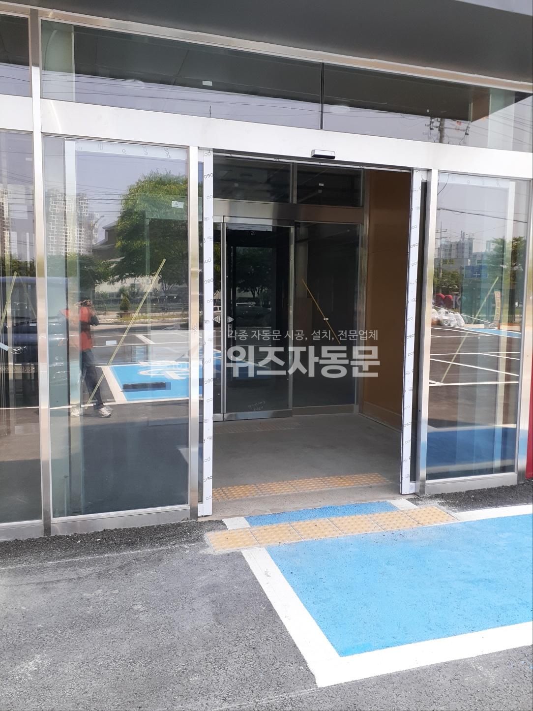 235149625_nOotlMqX_3cc37fe4607d66a632fa5570435b85a372abb217.jpg 이미지크게보기