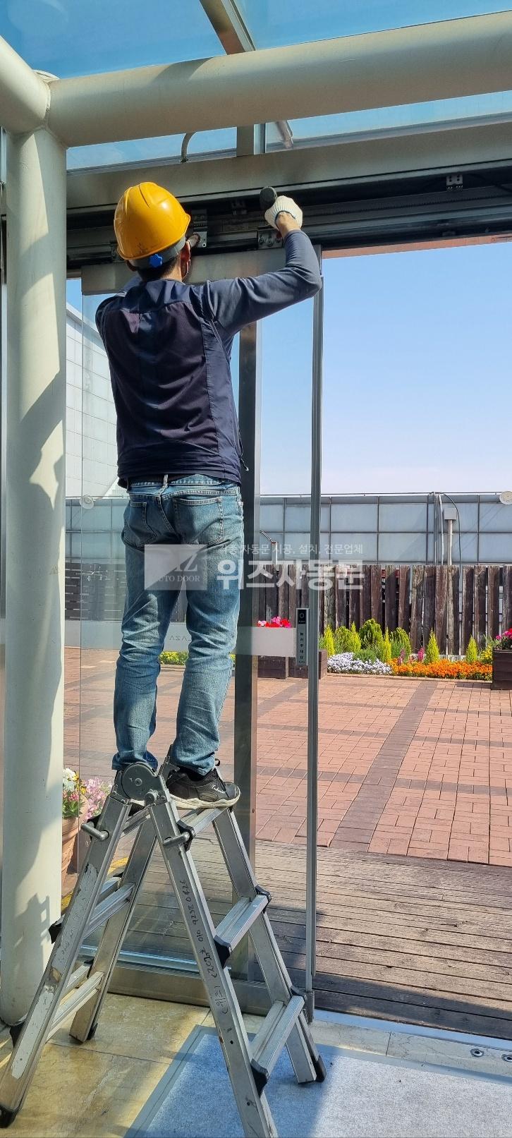 235149625_qrwOkn8v_f273772e636155137623d9010a1e3481e95c1c8b.jpg 이미지크게보기