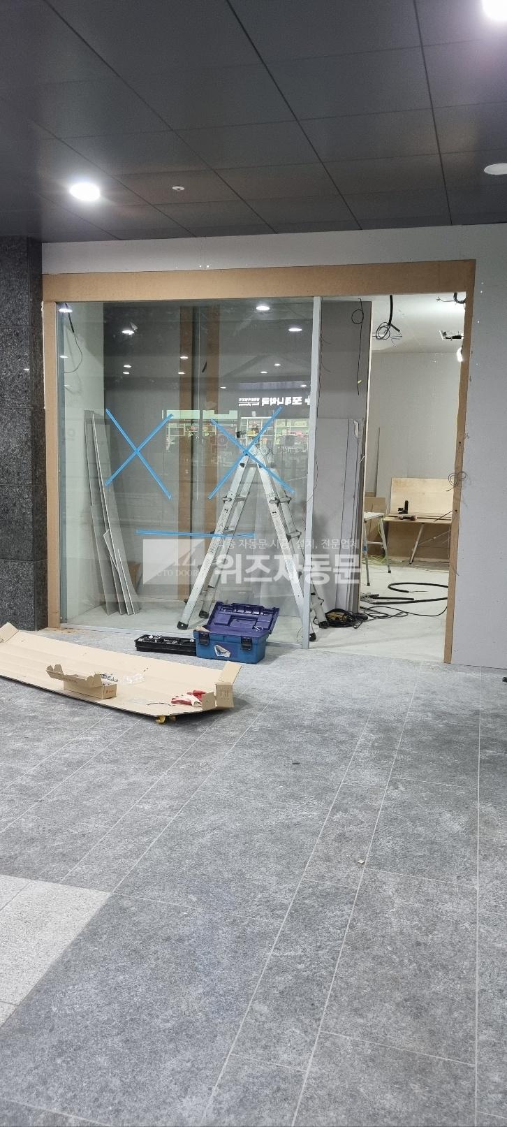 235149625_zSUVT4oq_94063d8dedde907e3f52ff891f8402301a7c151d.jpg 이미지크게보기