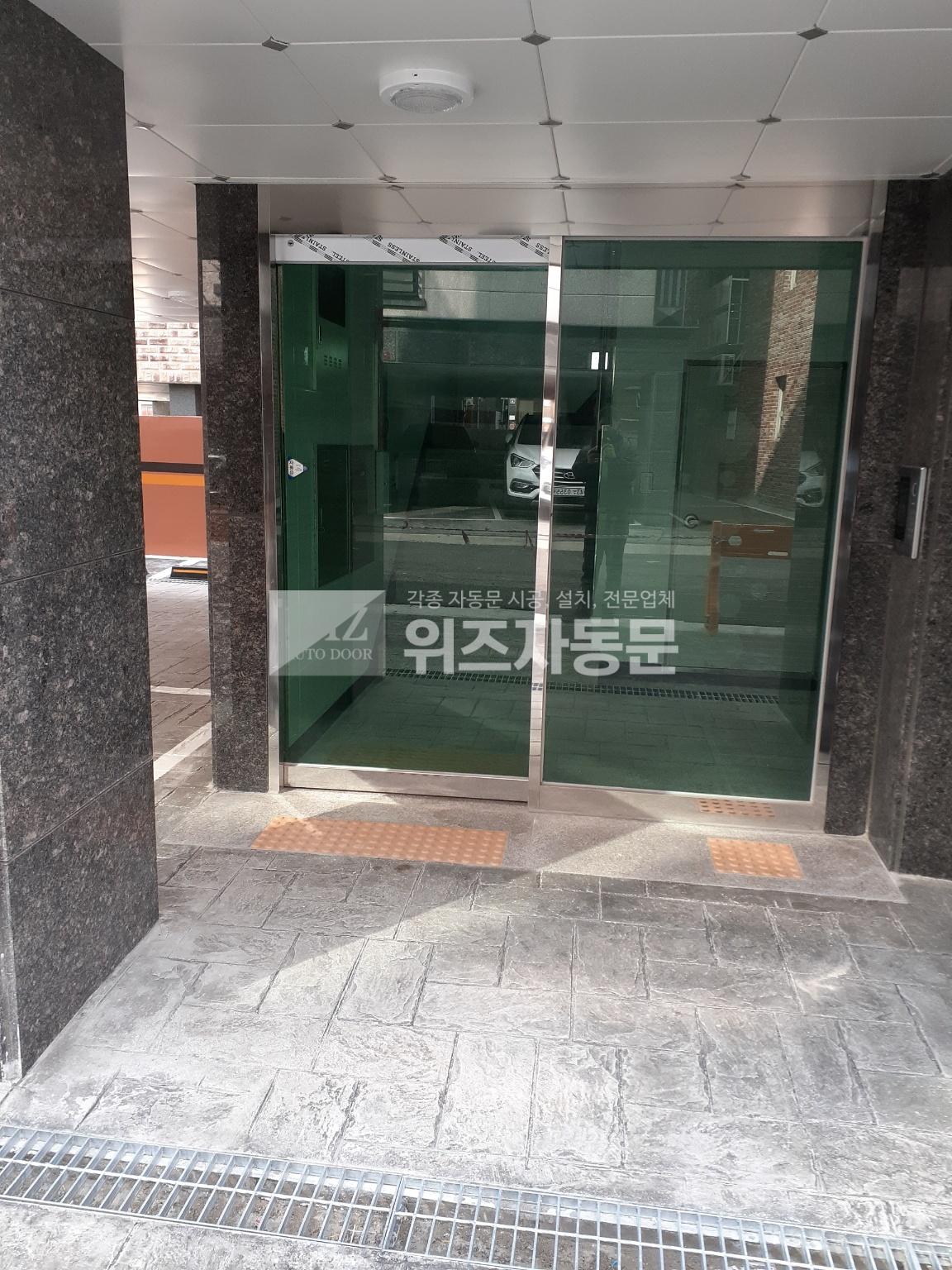 2943569931_J4h25pgZ_55df31220a0f3df2e616a9f3e77dff1c031c6bc3.jpg 이미지크게보기