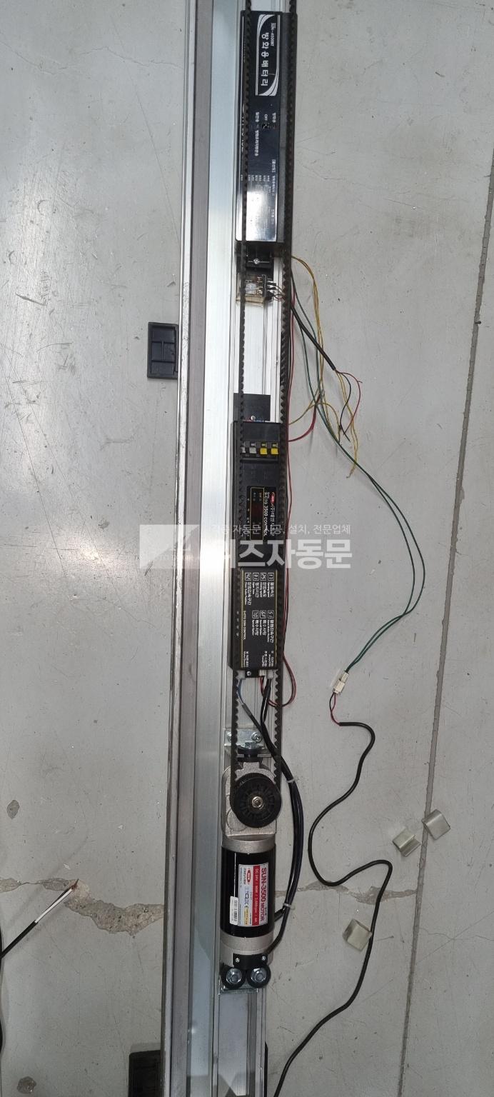 2943569931_gEu5KkSz_cd730ecd4211f0cb98206aaaf502c9ab14def028.jpg 이미지크게보기