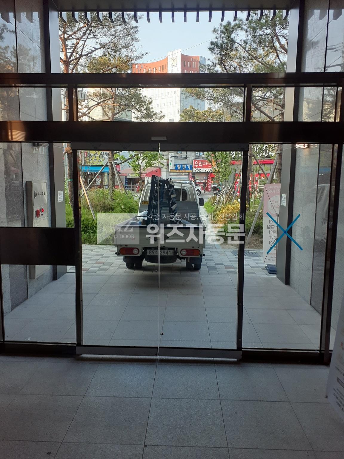 2943569931_xOlRTzK2_399969516e9e8bdd0c26f9c44bee4cf287cea3fd.jpg 이미지크게보기